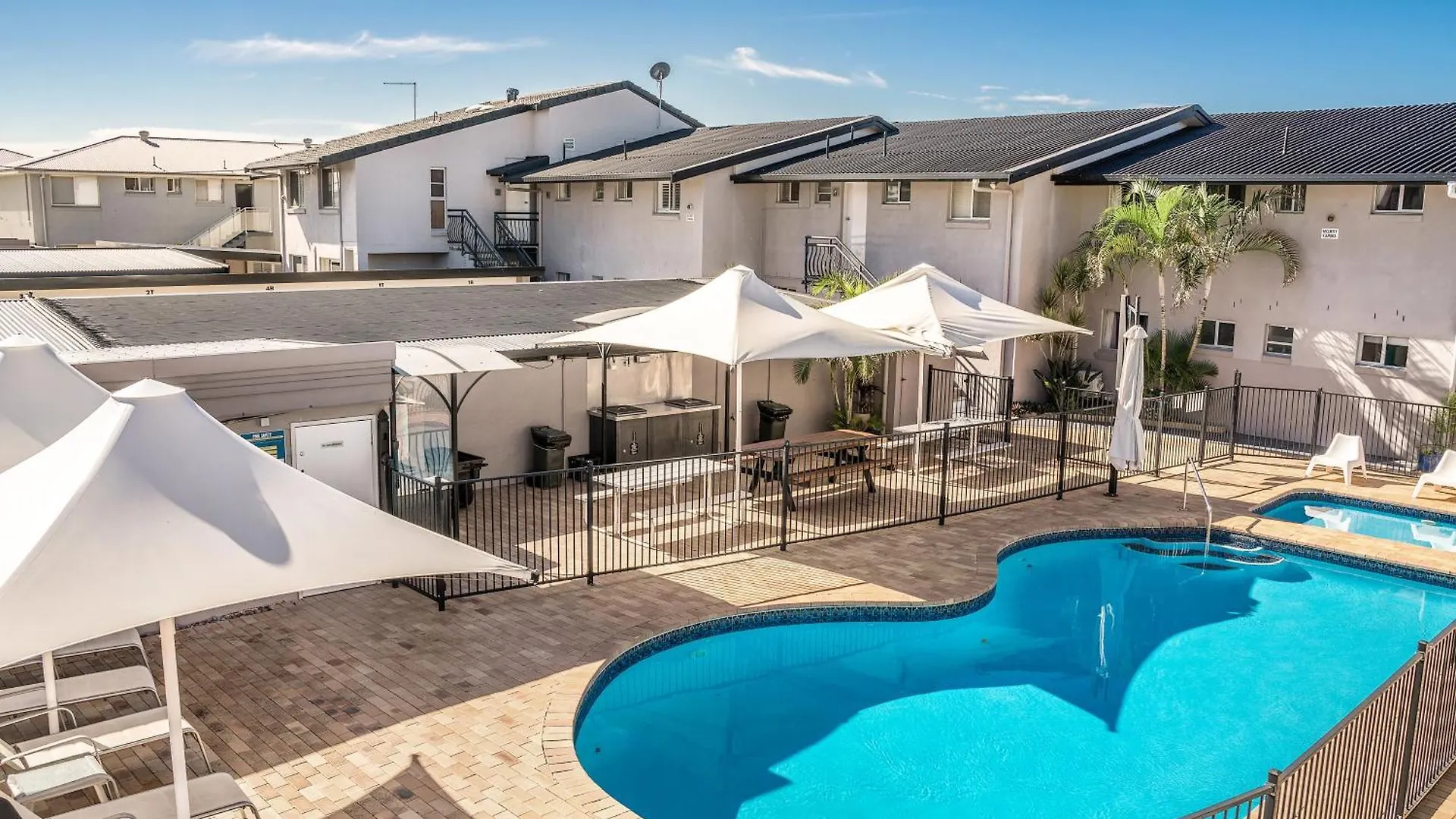 Absolute Beachfront Apartment 8B Lennox Head