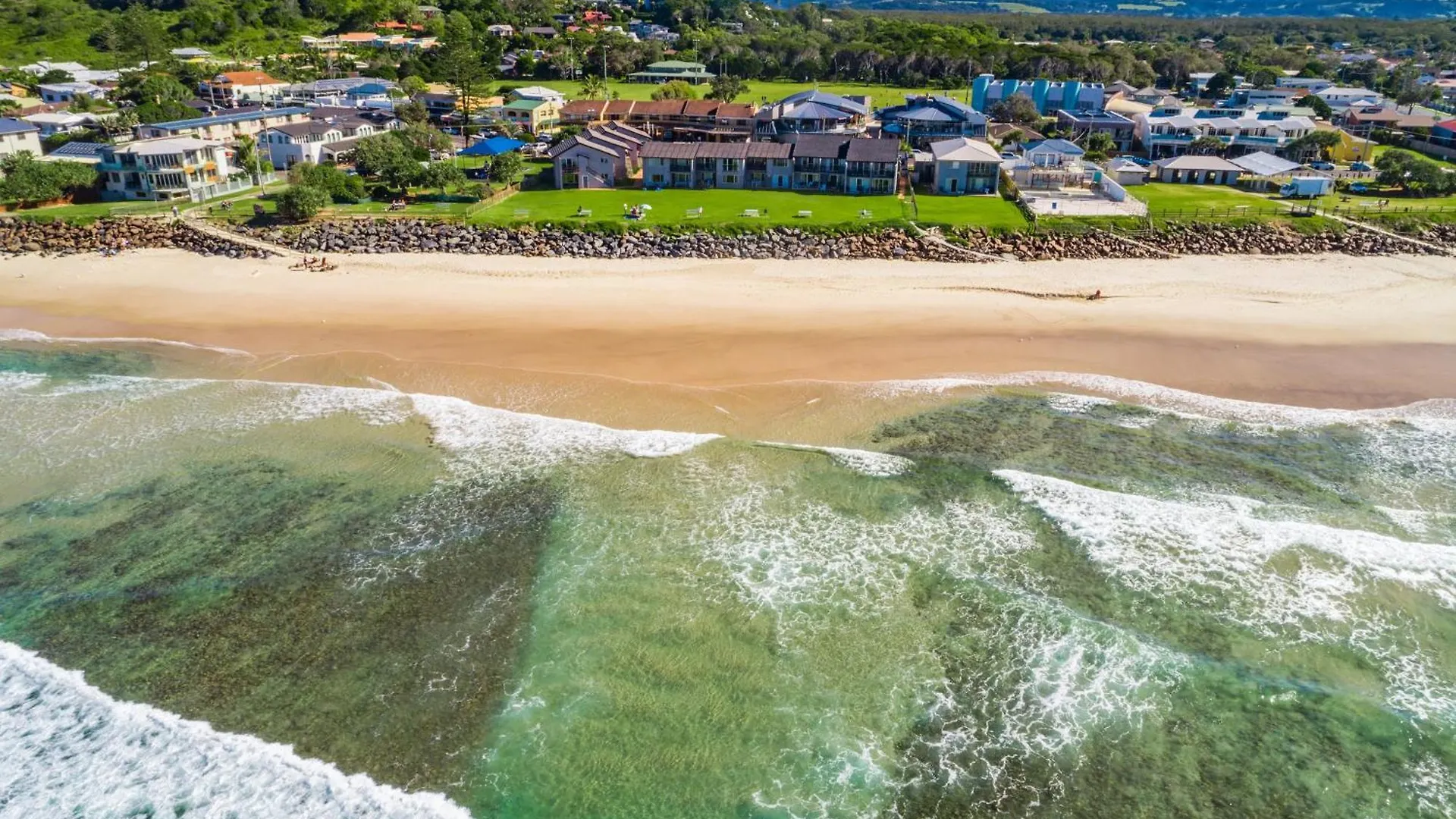 Absolute Beachfront Apartment 8B Lennox Head