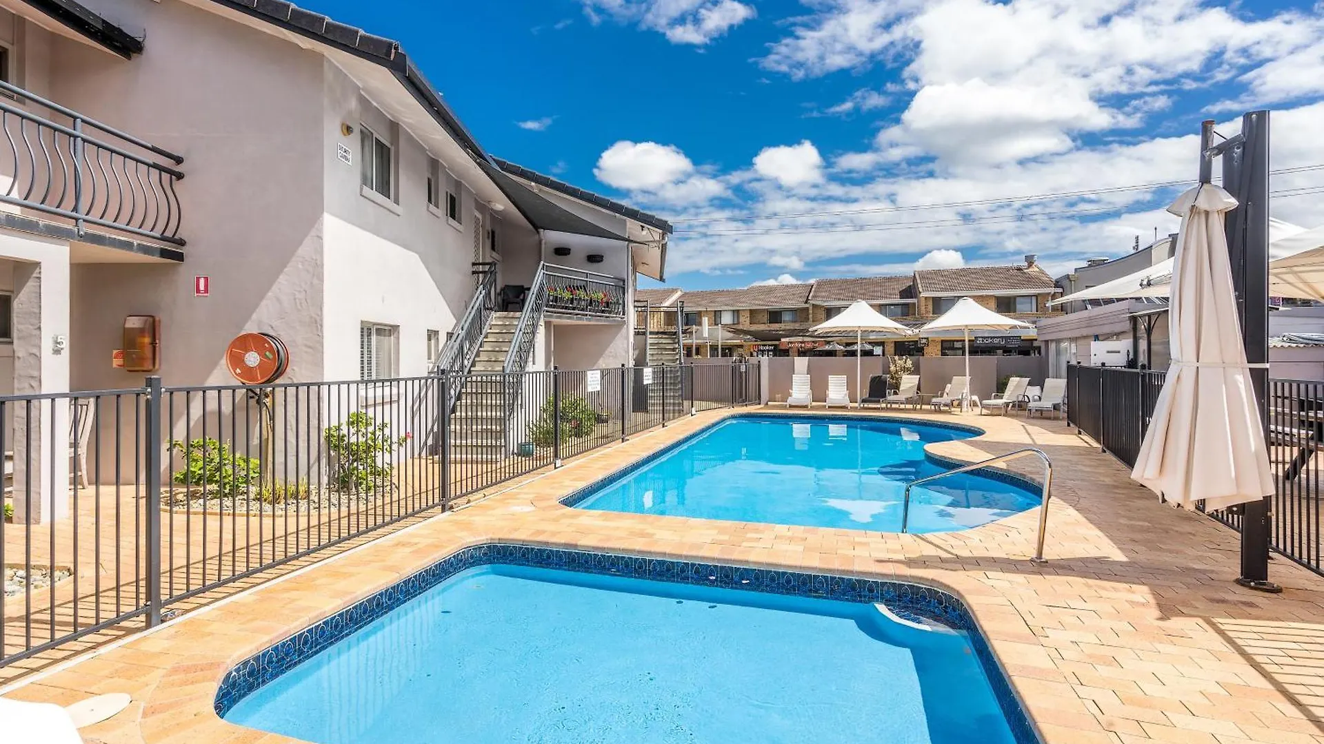 Absolute Beachfront Apartment 8B Lennox Head